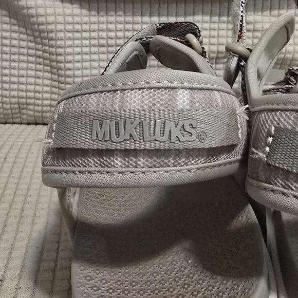 Muk Luks Gray Sandals with Slip-On Design - Picture 4 of 5